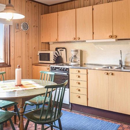 2 Bedroom Lovely Home In Koepingsvik Esterno foto